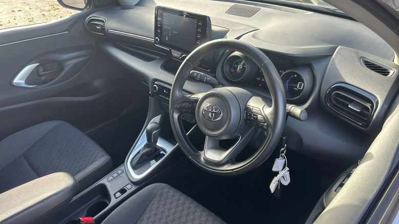 Toyota Yaris 1.5 Hybrid Design 5dr CVT Hybrid Hatchback